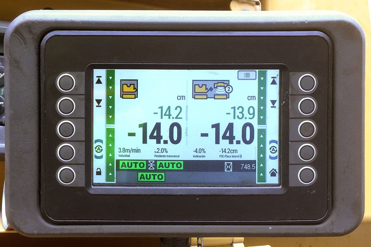 Cat Grade with Grade and Slope for Cold Planers