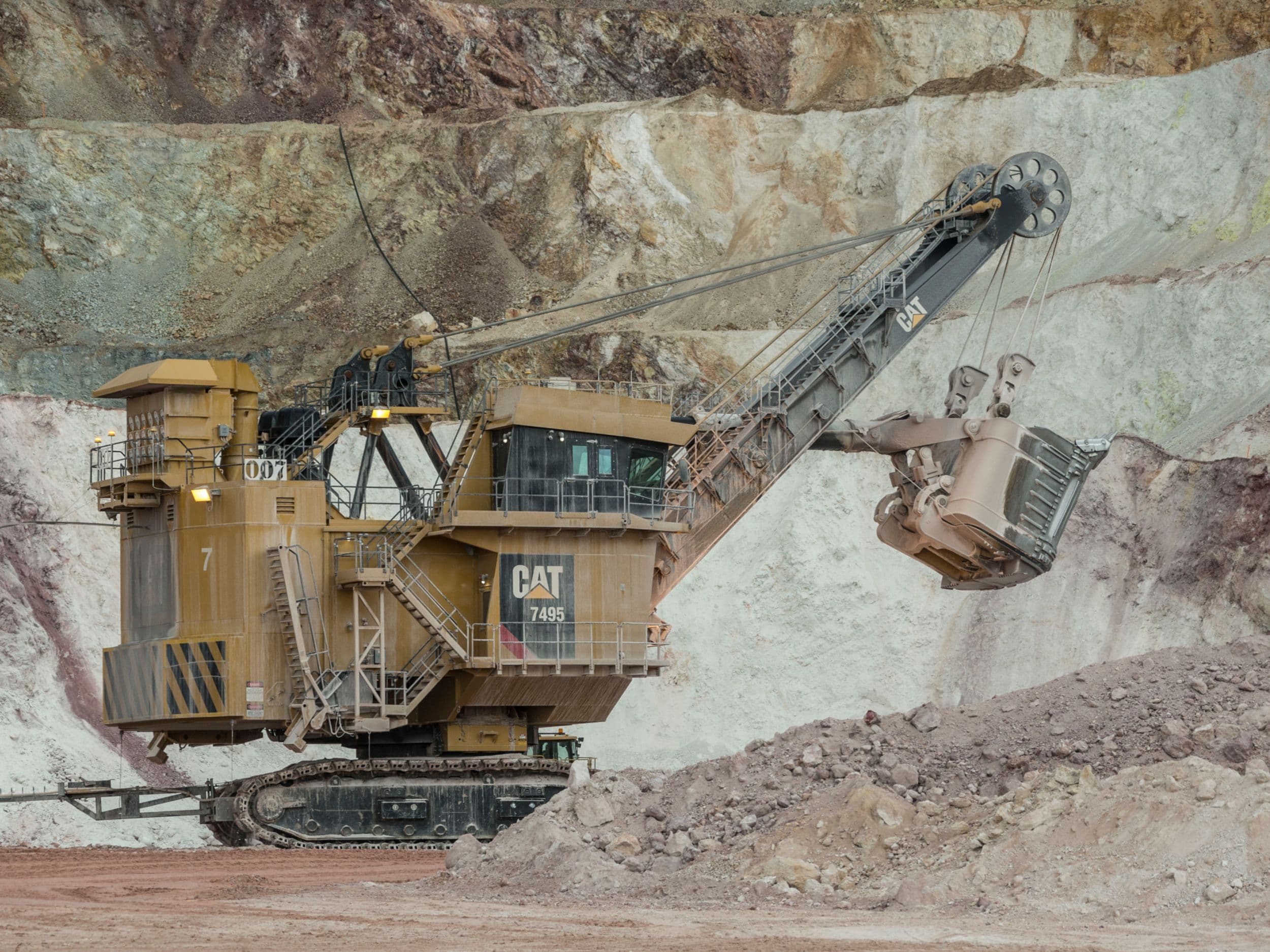 7495 with Rope Crowd