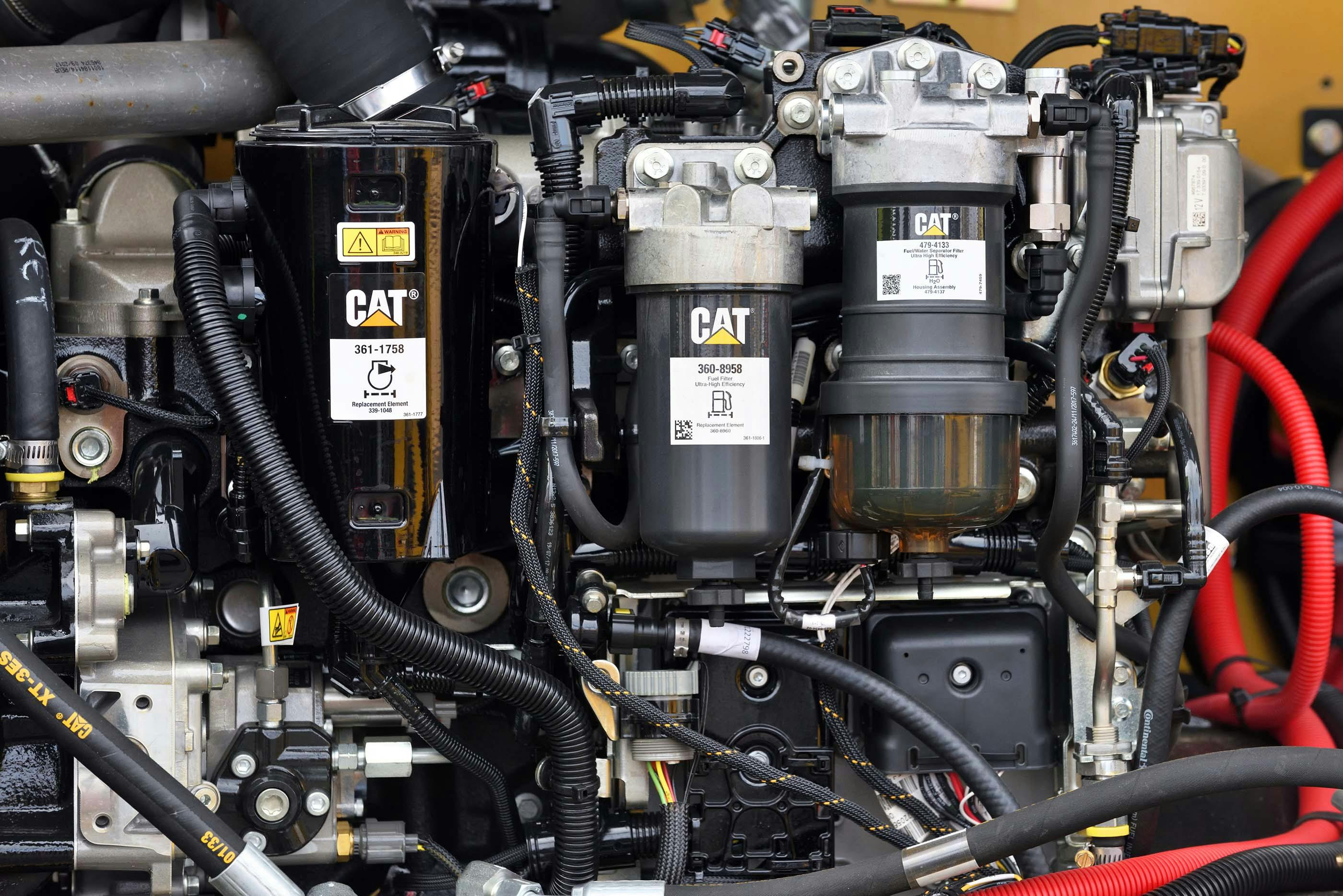 Cat Engine with Filters and Hoses