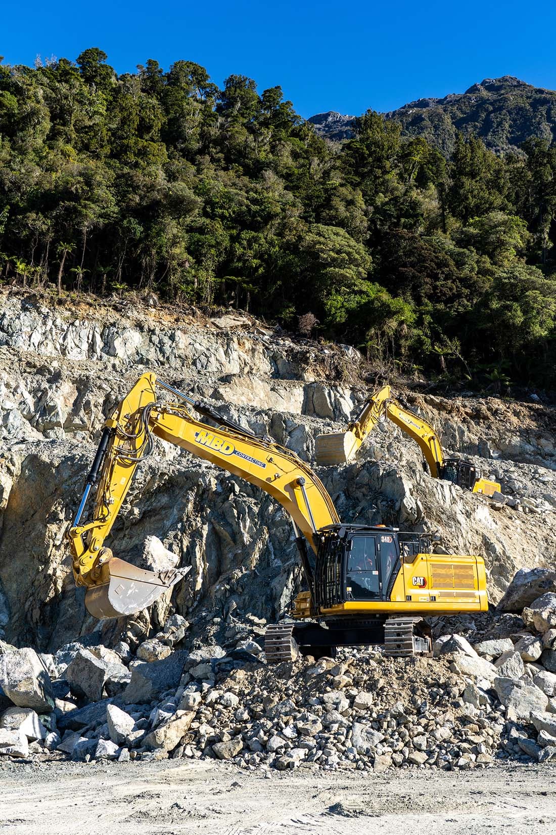 MBD Contracting Cat 340 excavators quarry