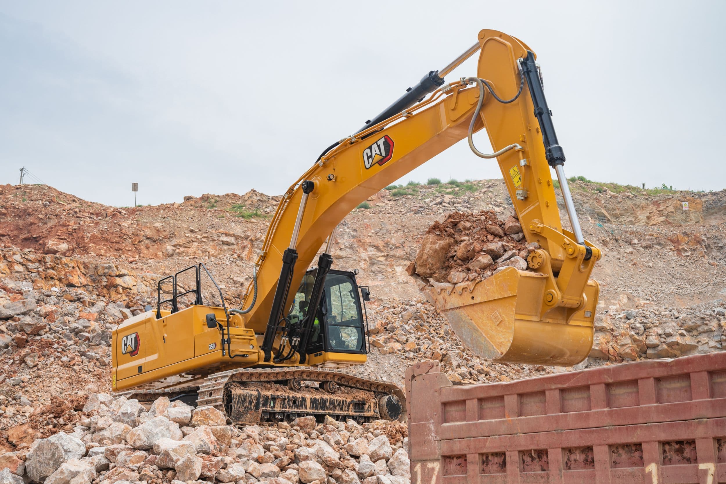 Cat 350 Excavator.jpg